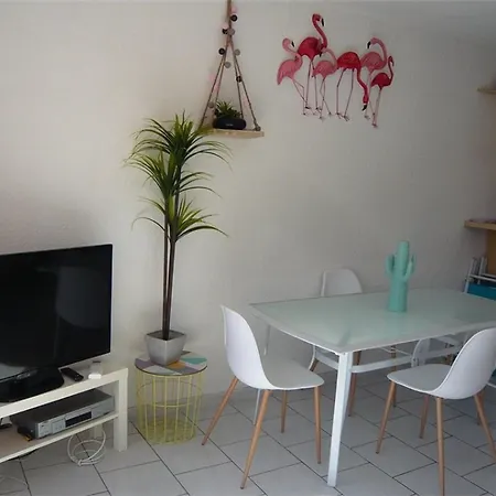Bel Avec Terrasse Pour 4 Personnes, Proche A Port Camargue - Fr-1-731-140 Lägenhet