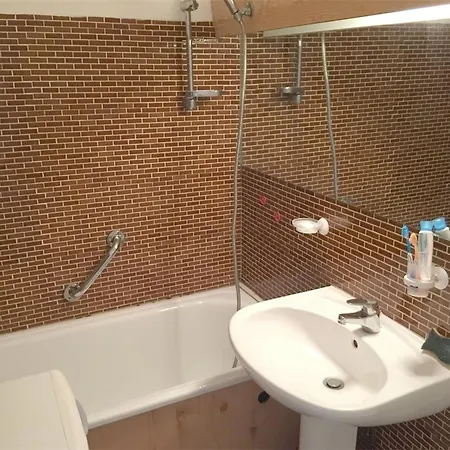 Apartment Bel Avec Terrasse Pour 4 Personnes, Proche A Port Camargue - Fr-1-731-140 Le Grau-du-Roi