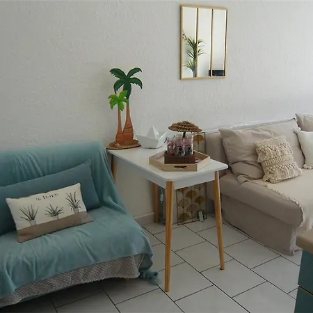 Bel Avec Terrasse Pour 4 Personnes, Proche A Port Camargue *