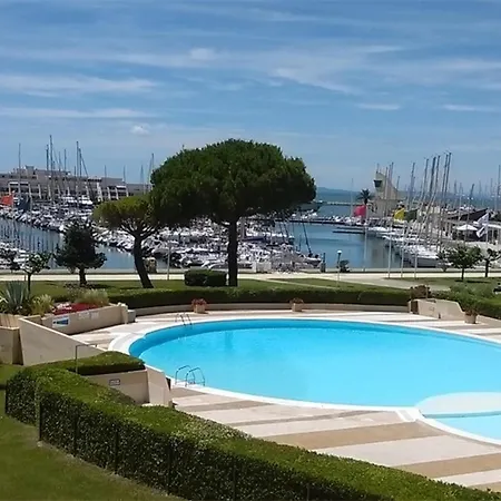 Bel Avec Terrasse Pour 4 Personnes, Proche A Port Camargue - Fr-1-731-140